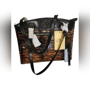 NWT Patricia Nash 10th Anniversary Patent Poppy Tiger Shoulder Bag & Dust Bag